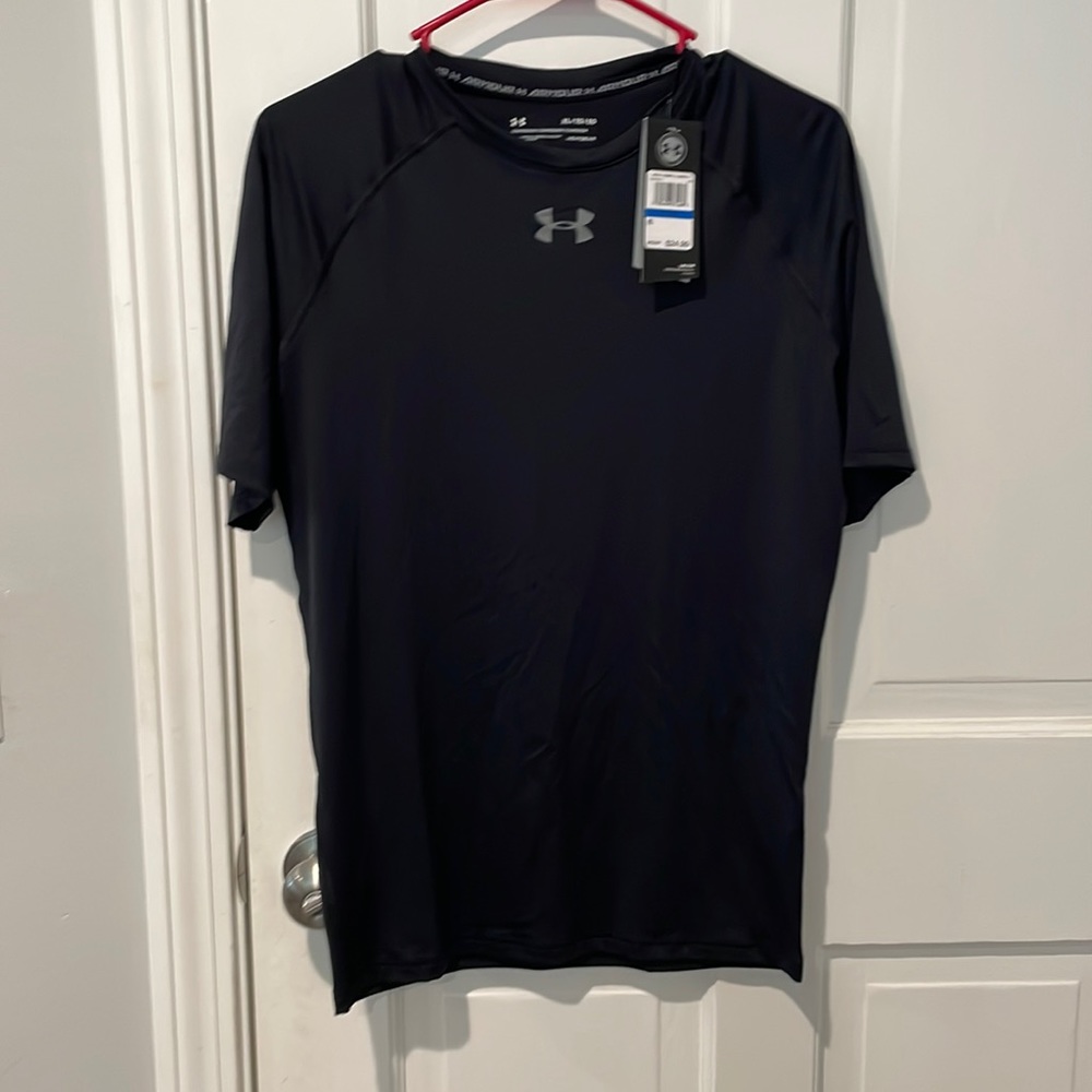 NWT Men’s UA compression T